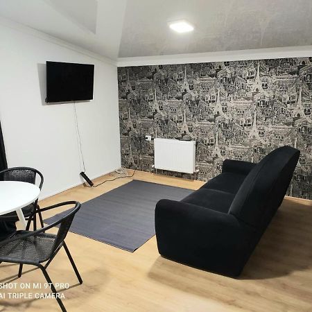 Studio In The Center City Chisinau Eksteriør bilde