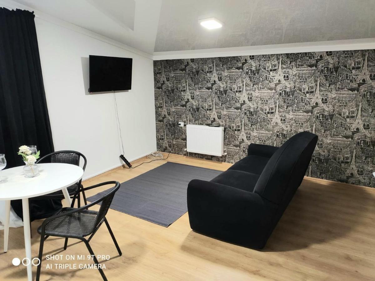 Studio In The Center City Chisinau Eksteriør bilde