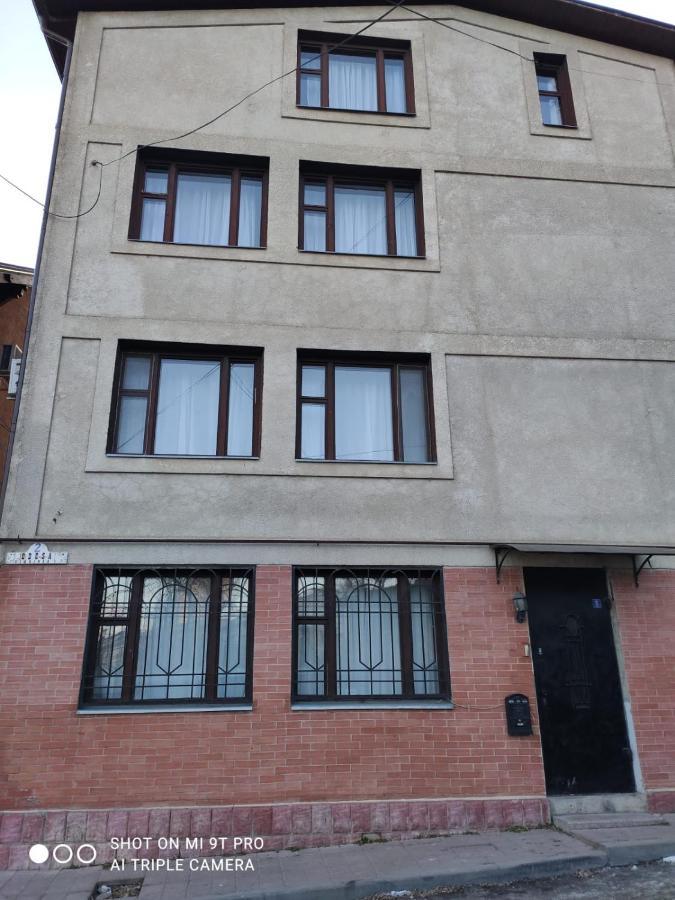 Studio In The Center City Chisinau Eksteriør bilde